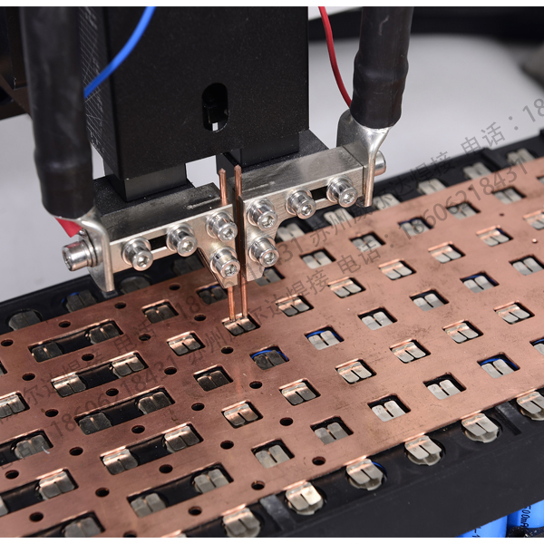 电池点焊机机头细节图 电池点焊机机头细节图